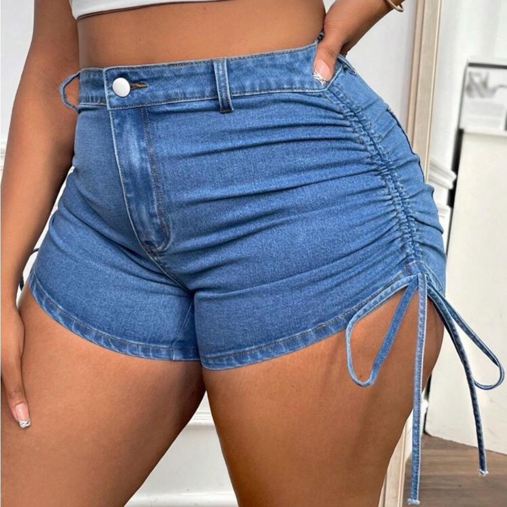 SHEIN Ruched Side Blue Jean Shorts